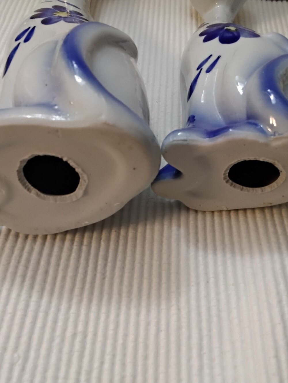 4026 Vintage Porcelain White and Blue Floral Cat Figurines Lot Of 4. - Picture 6 of 11